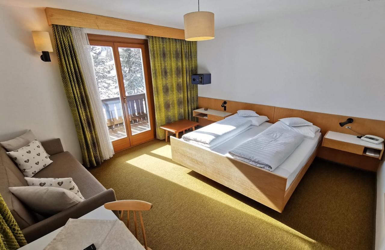 Hotel La Plaza 코르바라 인 바디아 외부 사진