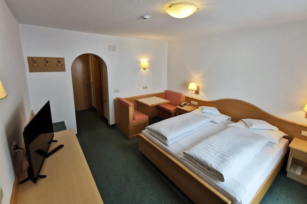 Hotel La Plaza 코르바라 인 바디아 외부 사진